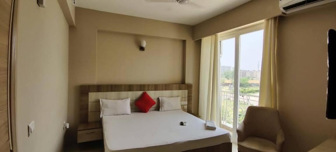 Dubey Homestay - 500 Meter From Temple Vrindavan Ngoại thất bức ảnh